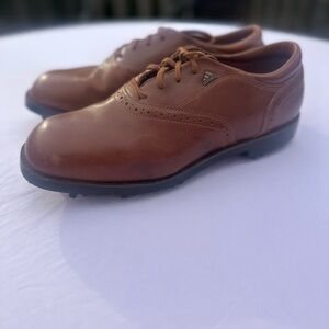 Adidas Brown Oxfords with Classic Leather Design